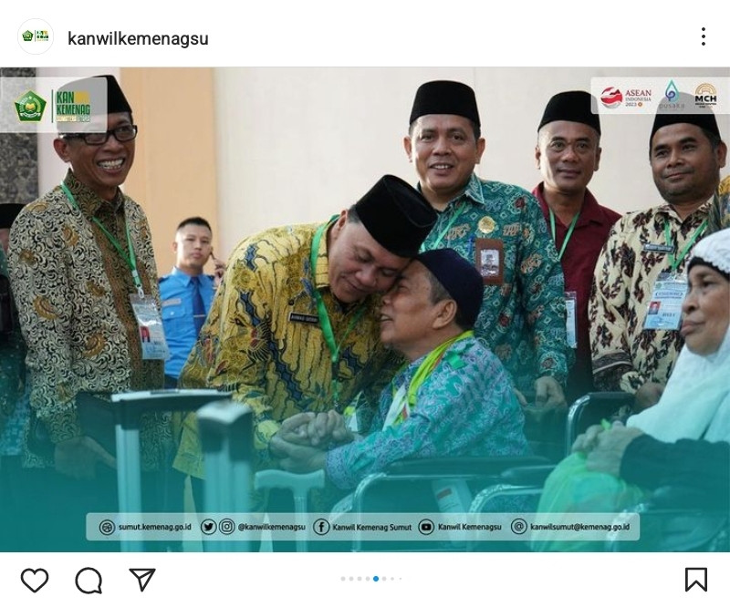 Ahmad Qosbi menyapa jamaah Haji