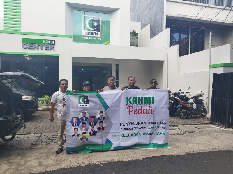 KAHMI PEDULI Salurkan Bantuan untuk Korban Bencana Alam Cianjur